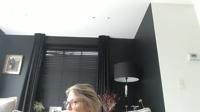 godinflower live cam screenshot females from Belgium on LiveWebCameras – Live Webcams & Video Chat