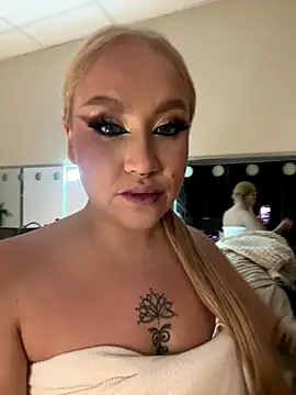 RollDolls
