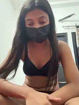 Webcam Model (HeerStd)  is live.Free join now!