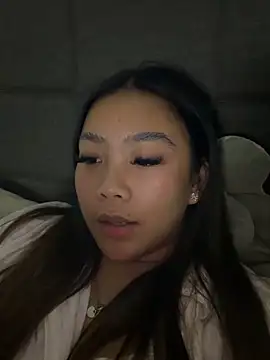 Webcam Model (MissCherryyxox)  is live.Free join now!