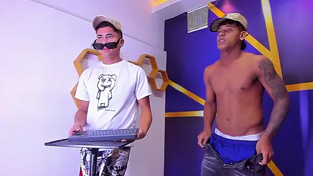 Play_boys_Hot2