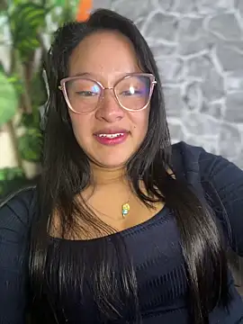Liulee2 Live Webcam on Stripchat