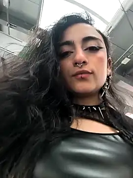 Webcam Model (Lila_Desiree)  is live.Free join now!