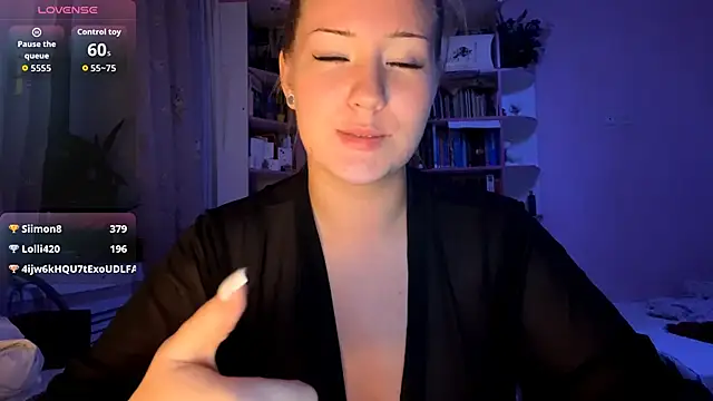 PandaFluff Live Webcam on Stripchat