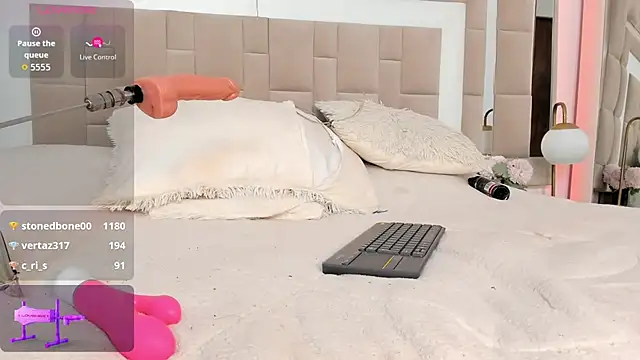 Nicolle_foxy