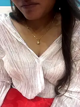 Webcam Model (Naughty-Kamini)  is live.Free join now!