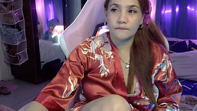 Preview of queen_hennesy
