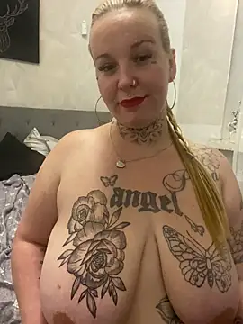 Kathy-Deluxe