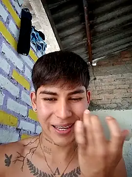 Lukas_strong