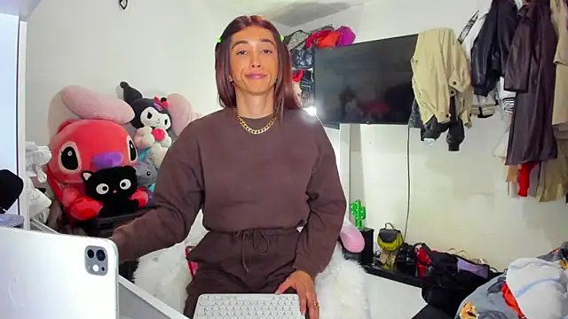 lawrncesofiets - Lawrncesofiets's free webcam - UK Sex Cams