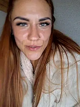 Webcam Model (SlimBellaa)  is live.Free join now!
