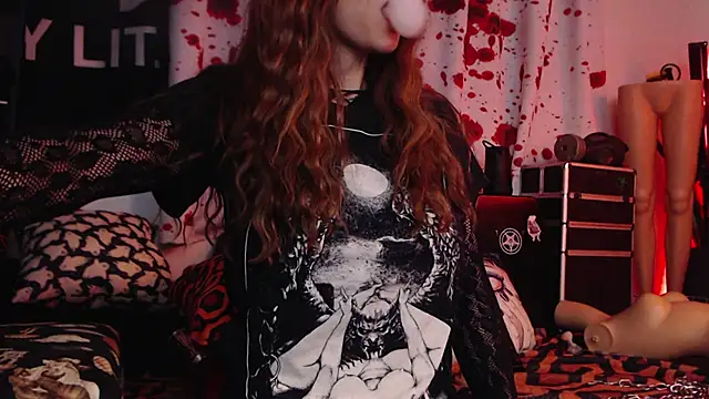 Silentmary's Stripchat show and profile