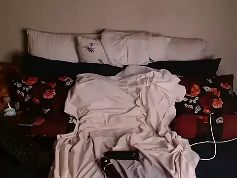 QUEENOFSQUIRT02
