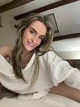 Webcam Model (Dorinda_23X)  is live.Free join now!