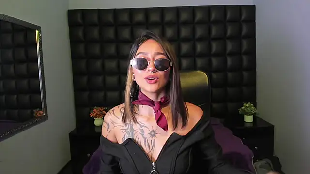 Miaa_Thopmson
