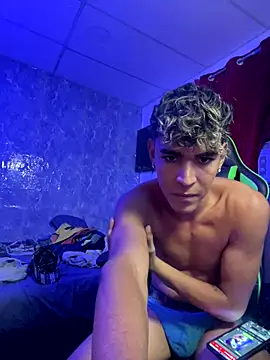 hotboys1924 on StripChat