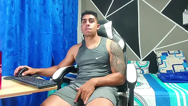 astrom_greyy