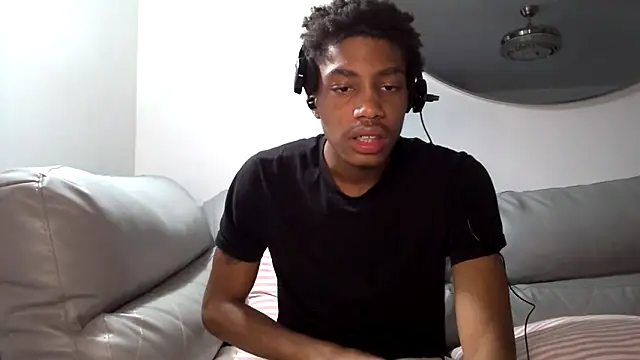 BlackBullTitus Live Webcam on Stripchat