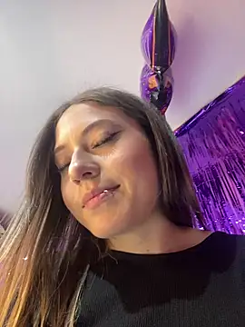 PrettyAmber Live Webcam on Stripchat
