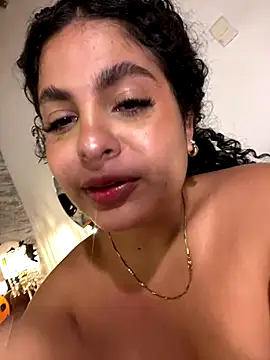 Webcam Model (Yassy_vazquez)  is live.Free join now!