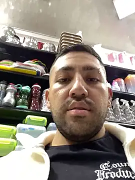 JuanZapata33 Live Webcam on Stripchat
