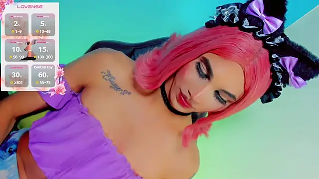 emelly_horny_