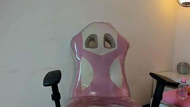 Mia_Scarlett_