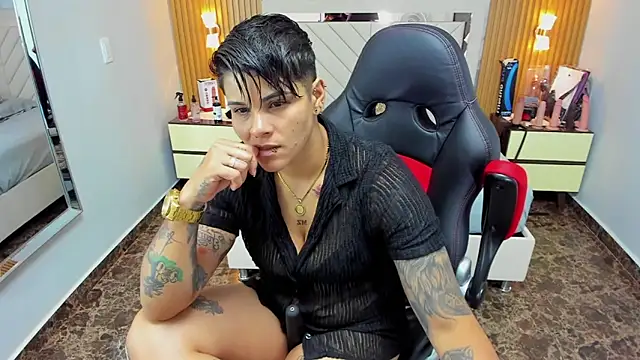 karolljones1 - KAROLLJONES1's free webcam - UK Sex Cams