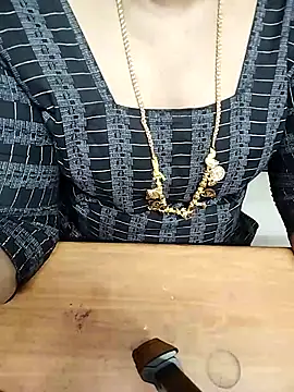 Tamil_Radha