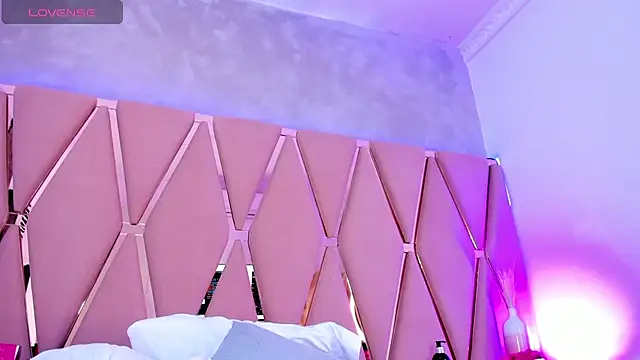 Emily_Black1