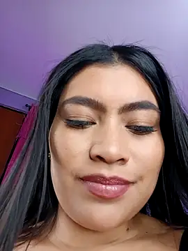 LunaaRosse from StripChat is Freechat