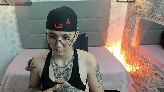 emahills__axelrose