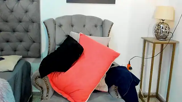 nahiroby_ebony