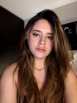 Webcam Model (maliciaworld)  is live.Free join now!