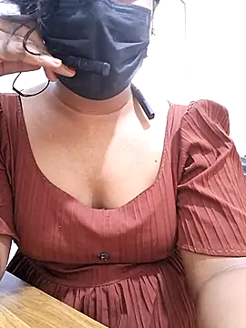 Webcam Model (BeautyGirl_sara)  is live.Free join now!
