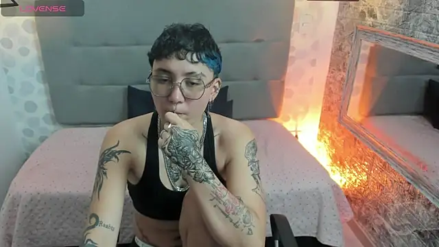 emahills__axelrose
