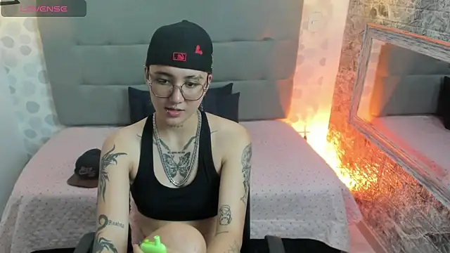 emahills__axelrose