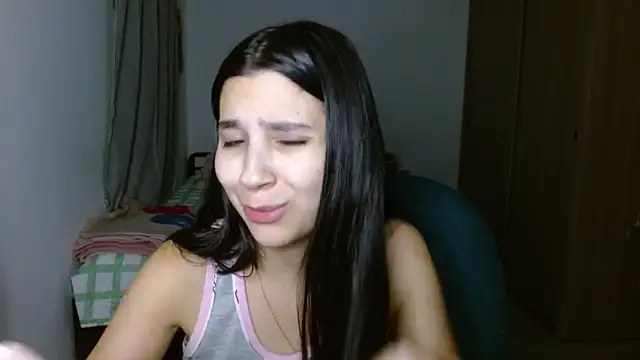 mia__lopez_