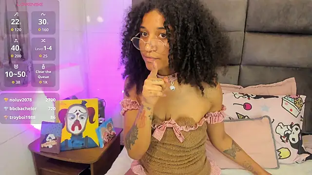 Layla_Clarke