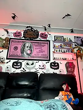 Webcam Model (may_aceros)  is live.Free join now!
