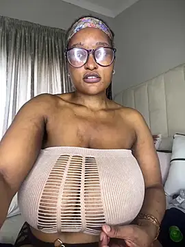 Bustygoddess32