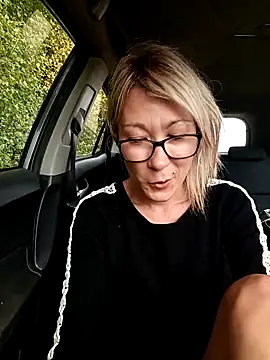 timide_girl17 - Timide_girl17's free webcam - UK Sex Cams