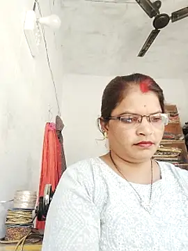 Bhavna_hot