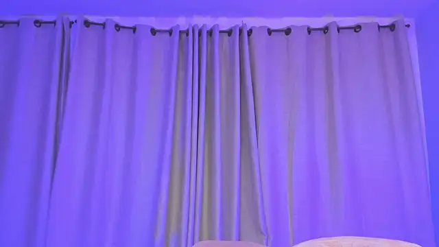 Lia_Taylor1