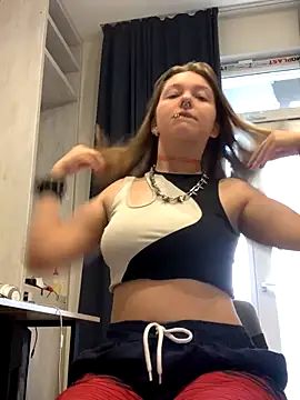 Webcam Model (VesnaCrystal)  is live.Free join now!