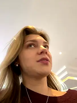 Webcam Model (ValenciaShock)  is live.Free join now!