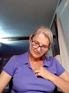 irinamaux - Irinamaux's free webcam - UK Sex Cams