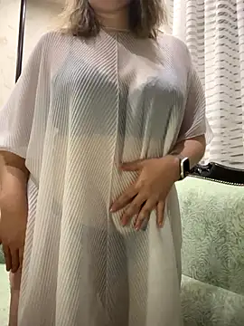 AliseShyness