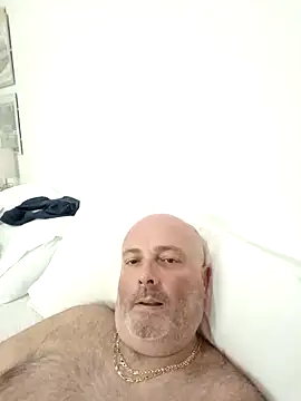 Alexis_Bull