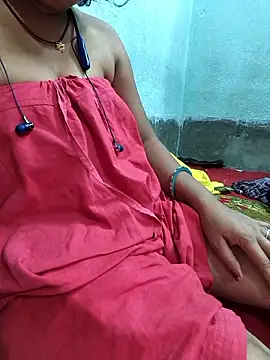 Desi_Lilly01